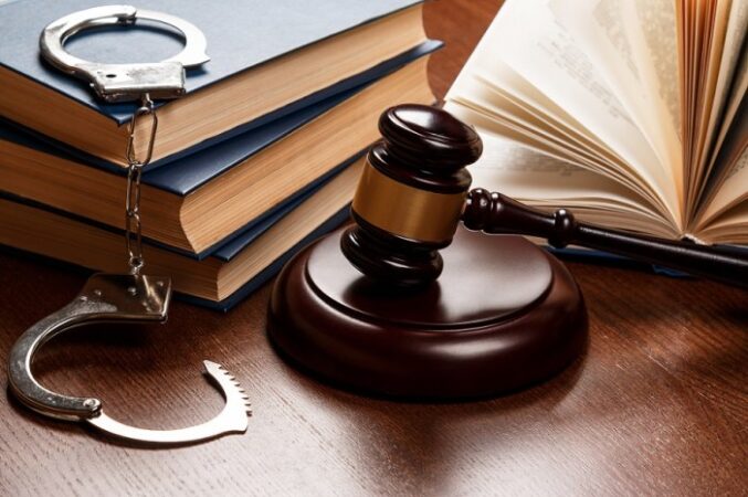 What is a criminal lawyer